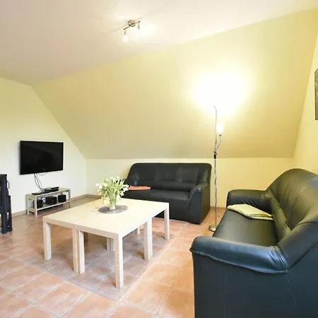 Feriehus With 1 Bedroom Zierow