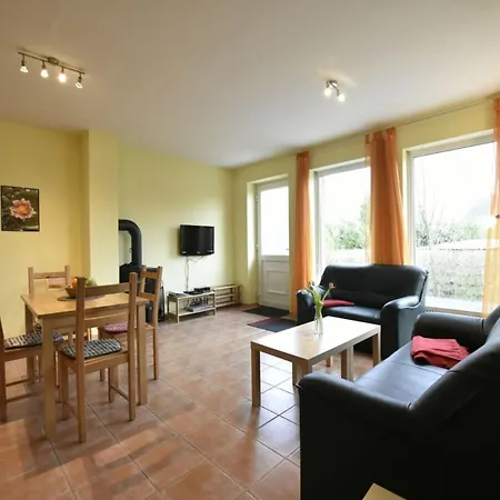 Feriehus With 1 Bedroom Zierow